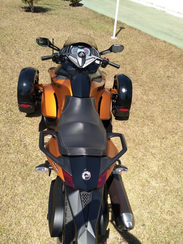 Triciclo Can Am Spyder