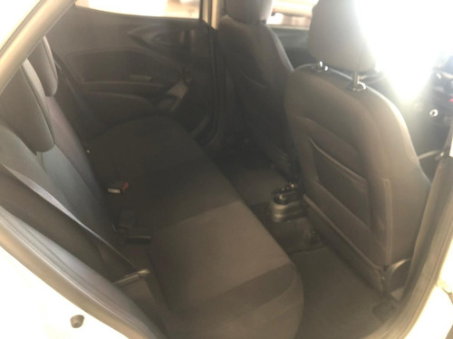 Imagem 8 de 12 de Fiat Argo 1.0 Drive 2019