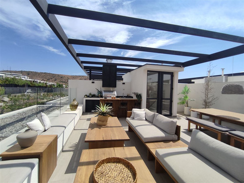 Towhouse Con Patio Y Azotea En Venta 3 Dorm. En Las Condes