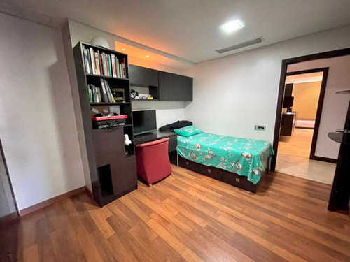 Imagen 14 de 27 de Av-1020 Zona Este Penthouse Edificio Alfa Sector La Lago