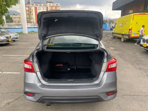 Nissan Sentra 1.8 B17 Fl Sr