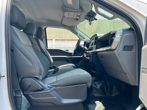 Ford F-150 3.3 XL Doble Cabina V6 4X2 At