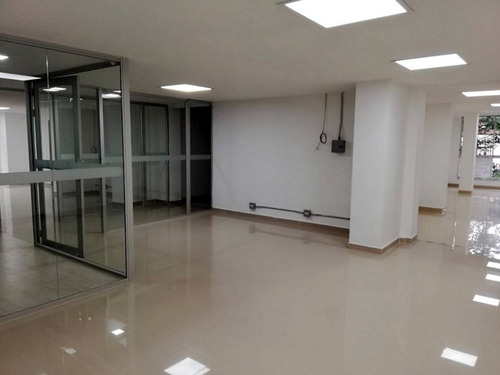 Imagen 1 de 12 de Oficina En Arriendo En Medellín Sector Suramericana