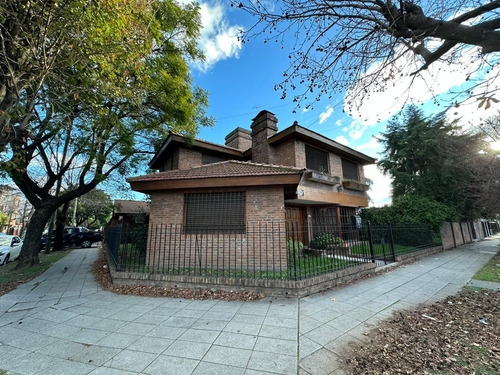 Chalet En San Miguel Ctro. Uso Profesional