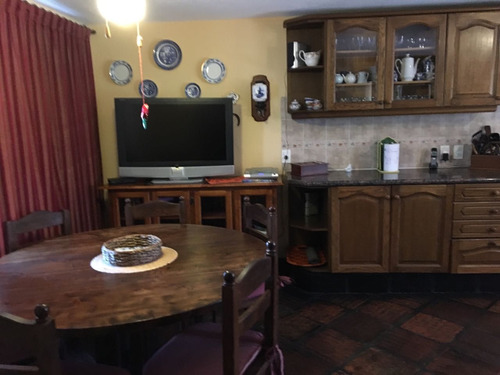 Casa En Venta De 3 Dormitorios En Jardines De Córdoba