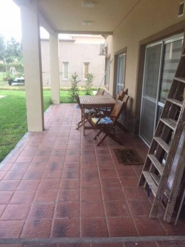 Imagen 8 de 14 de Oportunidad!!! Casa A La Venta En San Francisco Villanueva Lote Interno Con Pileta. 3 Dormitorios.