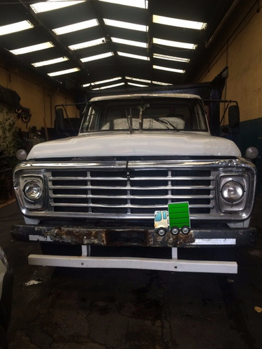 Camión Ford Playo 1975