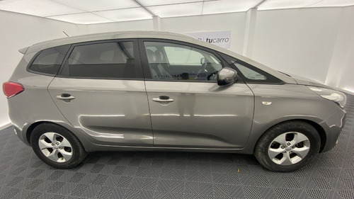 Imagen 10 de 25 de Kia Carens Suv Ex 2.0