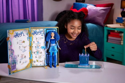 Disney Descendientes: Muñeca + Libro Mágico De Chloe Set