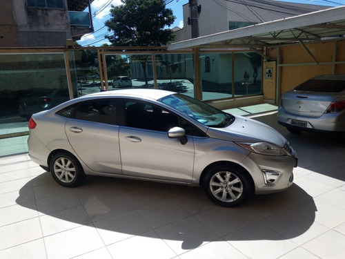 Imagem 1 de 12 de New Fiesta Sedan 2011 1.6 16v Se Flex
