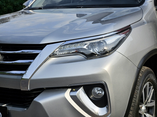 Toyota Sw4 Srx 4x4 At 7 Asientos