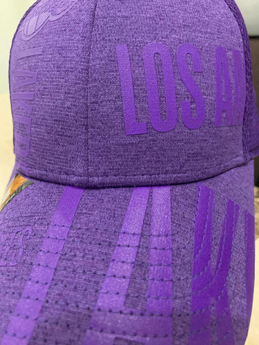 Imagen 5 de 11 de Gorra New Era Nfl Los Ángeles Lakers Tip Off Morada 3930 Ml