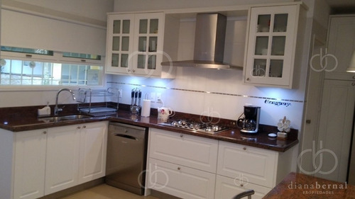 Imagen 6 de 27 de Casa En Punta Del Este Paya Mansa, 6 Dormitorios + Dep Y Piscina.