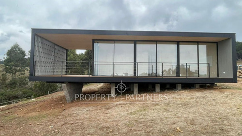 Pichilemu, Casa Nueva Con Increíble Vista A Punta ...