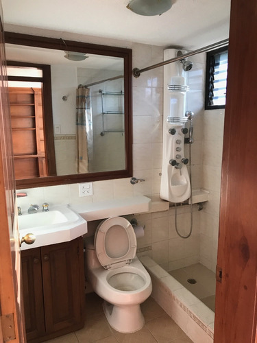 Imagen 14 de 14 de Casa Esquinera Unifamiliar Muy Comoda, Terminados En Madera