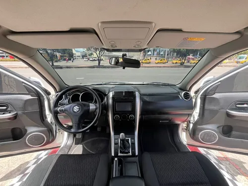 Suzuki Grand Vitara SZ 2.4 MT 4X2