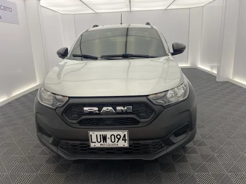 RAM 700 1.4 SLT MT