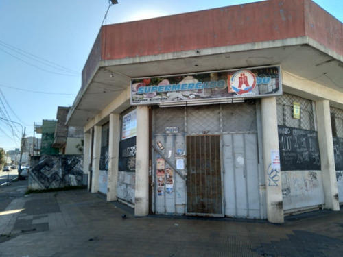 Imagen 4 de 9 de Excelente Local Loza Apta 2 Pisos Mas Zona Caseros