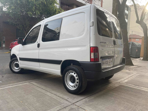 Imagen 14 de 24 de Citroën Berlingo 2016 1.6 Hdi 92 Bussines
