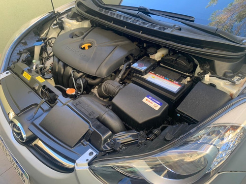 Imagem 10 de 15 de Hyundai Elantra Gls 1.8 - Urgente!!!