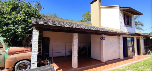 Quinta En - 4 Dormitorios 2 Baños 3 Cocheras - 180mts2 - Chascomús