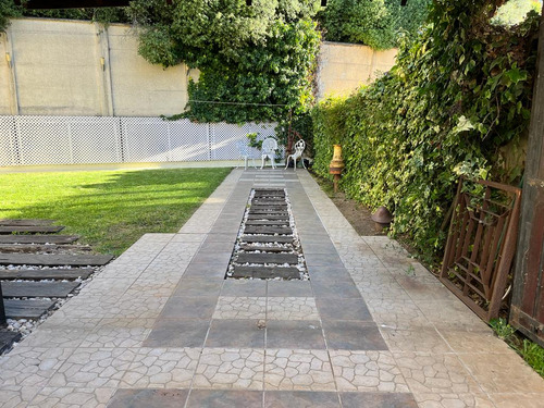 Oportunidad Única: Casa Semi-amoblada En Lomas De San Seba