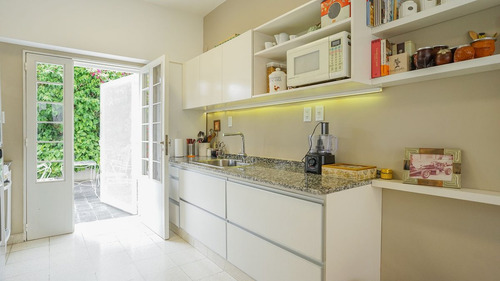Casa 2/3 Dorm + Jardin + Pileta + Patio En Venta