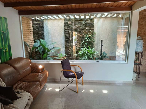 Townhouse Moderno En Residencia Monte Plata, Trigal Norte, Valencia. Minerva K
