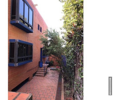Imagen 2 de 29 de Prados Del Este En Venta Townhouse En Calle Cerrada .