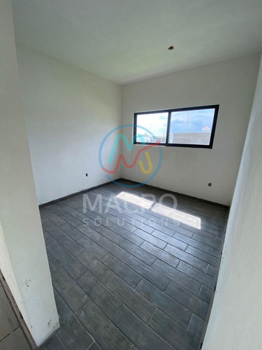 Casa En Preventa En Fracc. Tehuicil Con Escrituras, Con Amplio Jardín Y Alberca
