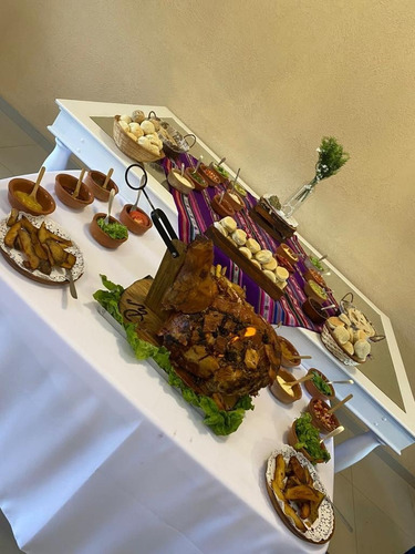Pernil De Cerdo Catering 30 Personas
