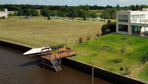Imagen 2 de 8 de Increíble Lote Al Río Con Amarra En El Naudir Tercera Etapa,