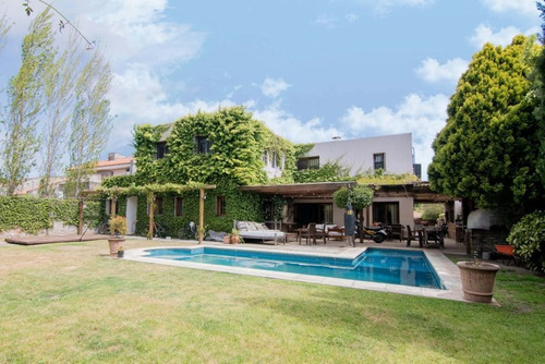 Casa En Venta De 4 Dormitorios En Carrasco