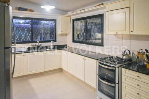 Imagen 7 de 13 de Confortable Casa A La Venta En Carrasco