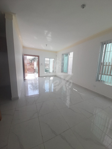 Imagen 19 de 25 de Casa Moderna De 2 Nivelesen Venta Con Terrazas Y Cocina Equipada, Santiago (jpc-221)