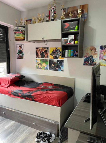 Casa En Venta - 3 Dormitorios 3 Baños - Cochera - 250mts2 - Temperley