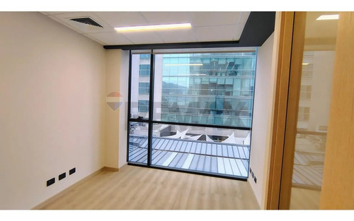 Oficina Premium 3 Privados + 2 Estac.