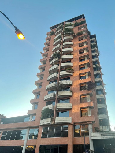 Apartamento / Venta / Bello Monte / 2hb -1b -1pe / 60m2