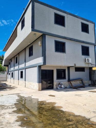 En Venta Edificio 3 Tres Niveles Pozuelo Plc