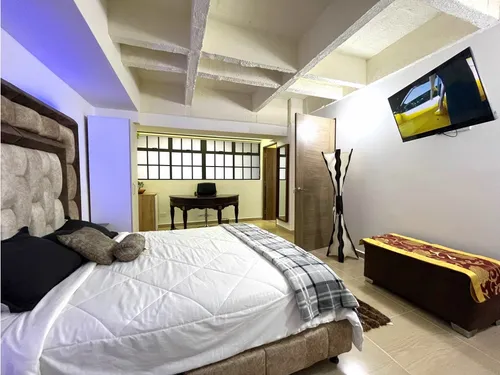 Venta Edificio En Laureles Ideal Para Airbnb, Con Suites Y Terraza