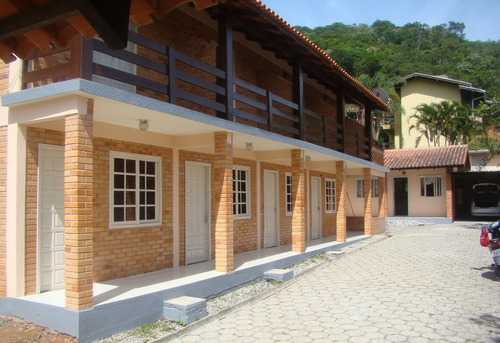 (arrendamento Anual)pousada Com 4 Aptos E 1 Casa Mobiliada