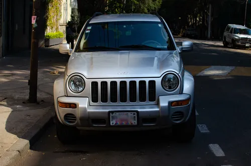 Jeep Liberty Sport 4x2 At