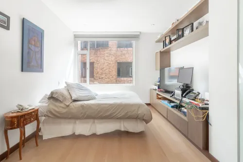 Apartamento En Venta En Chicó Navarra. Cod V9010
