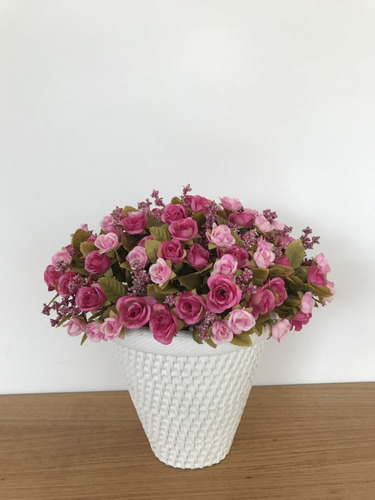 Arranjo Mini Rosas Artificial Floreira De Parede Montado | Parcelamento sem  juros