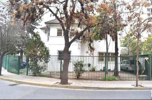 Casa En Venta De 4 Dorm. En Providencia