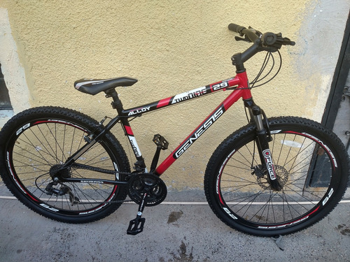 Bicicleta R29 Genesis Aluminio Rojo 18 " (Usado)