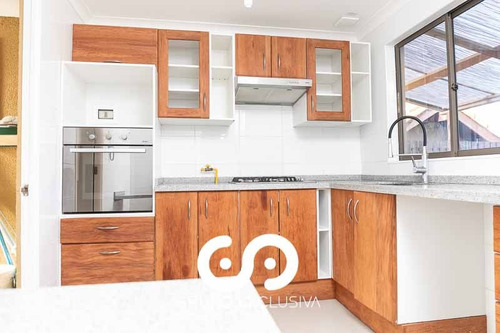 Imagen 8 de 18 de Se Vende Casa Con Piscina En Condominio Curauma