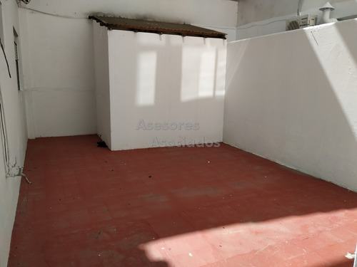 Apartamento De Dos Dormitorios Con Patio