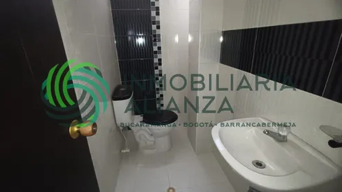 Oficina En Arriendo En Sector Comercial. Cod A13593