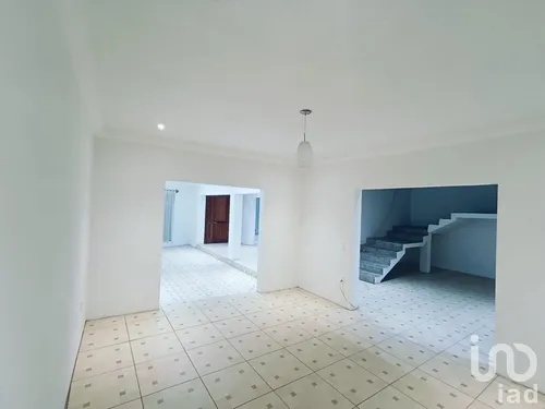 Venta Casa 5 Ambientes Yerbabuena